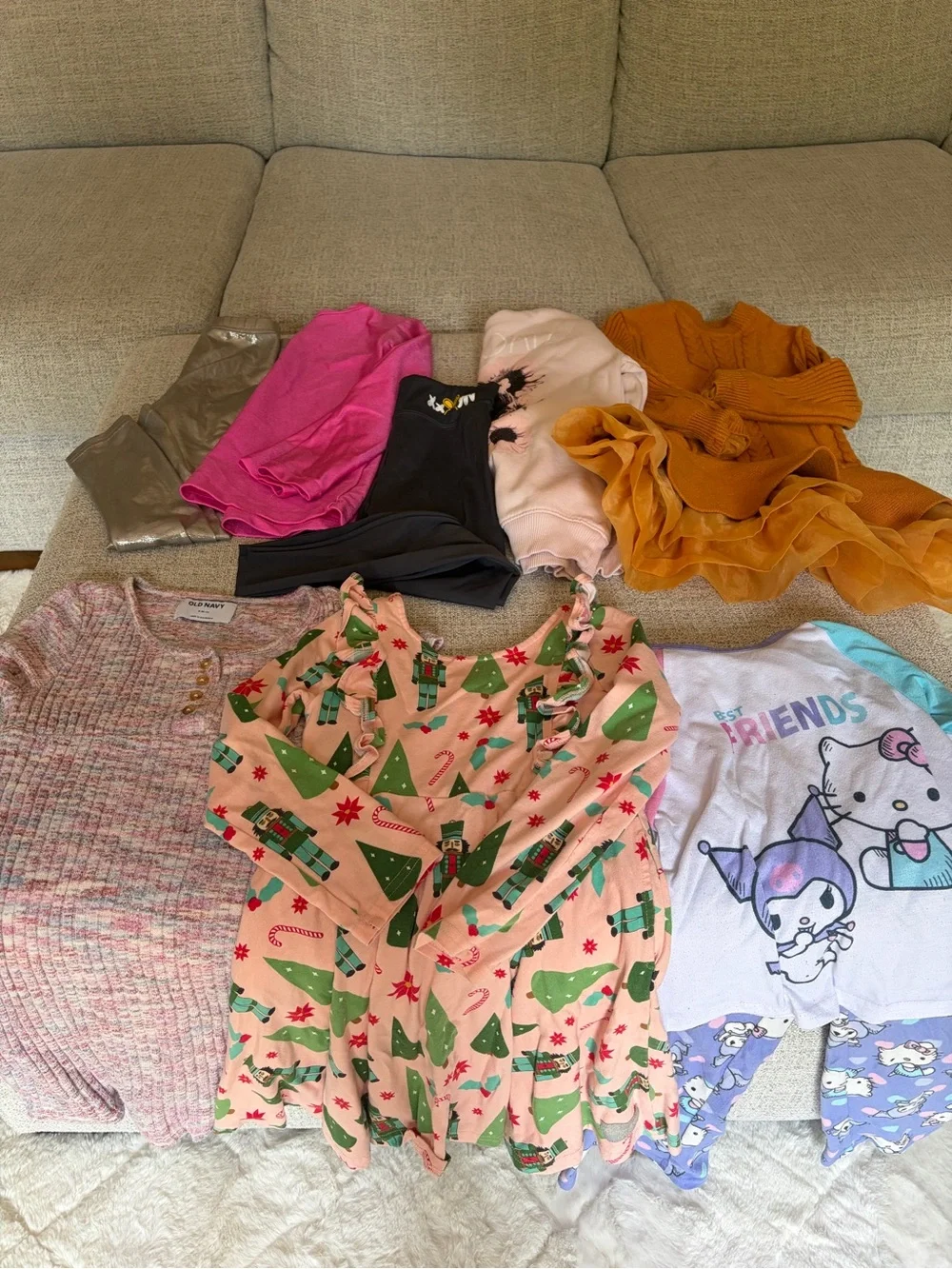 Girl size 6 Fall and Winter bundle of 11 pieces, dresses, hoodies, leggings etc.